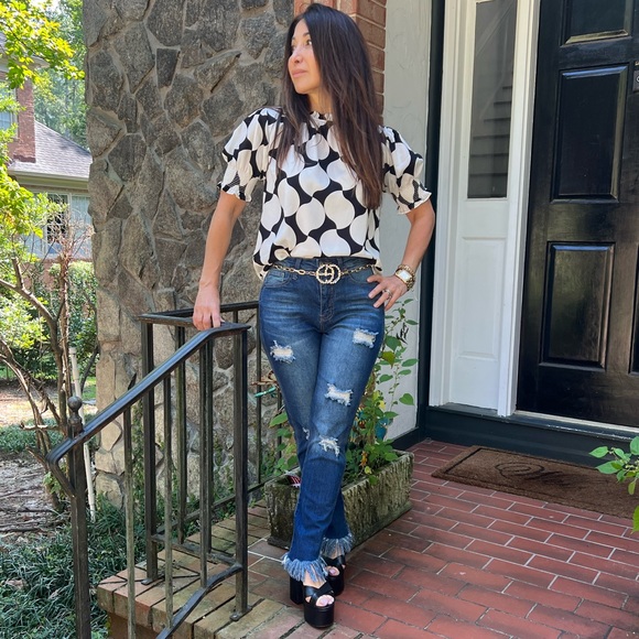 32 Boho Print Ruffle Smocking Detailed Sleeve Top - Picture 3 of 6